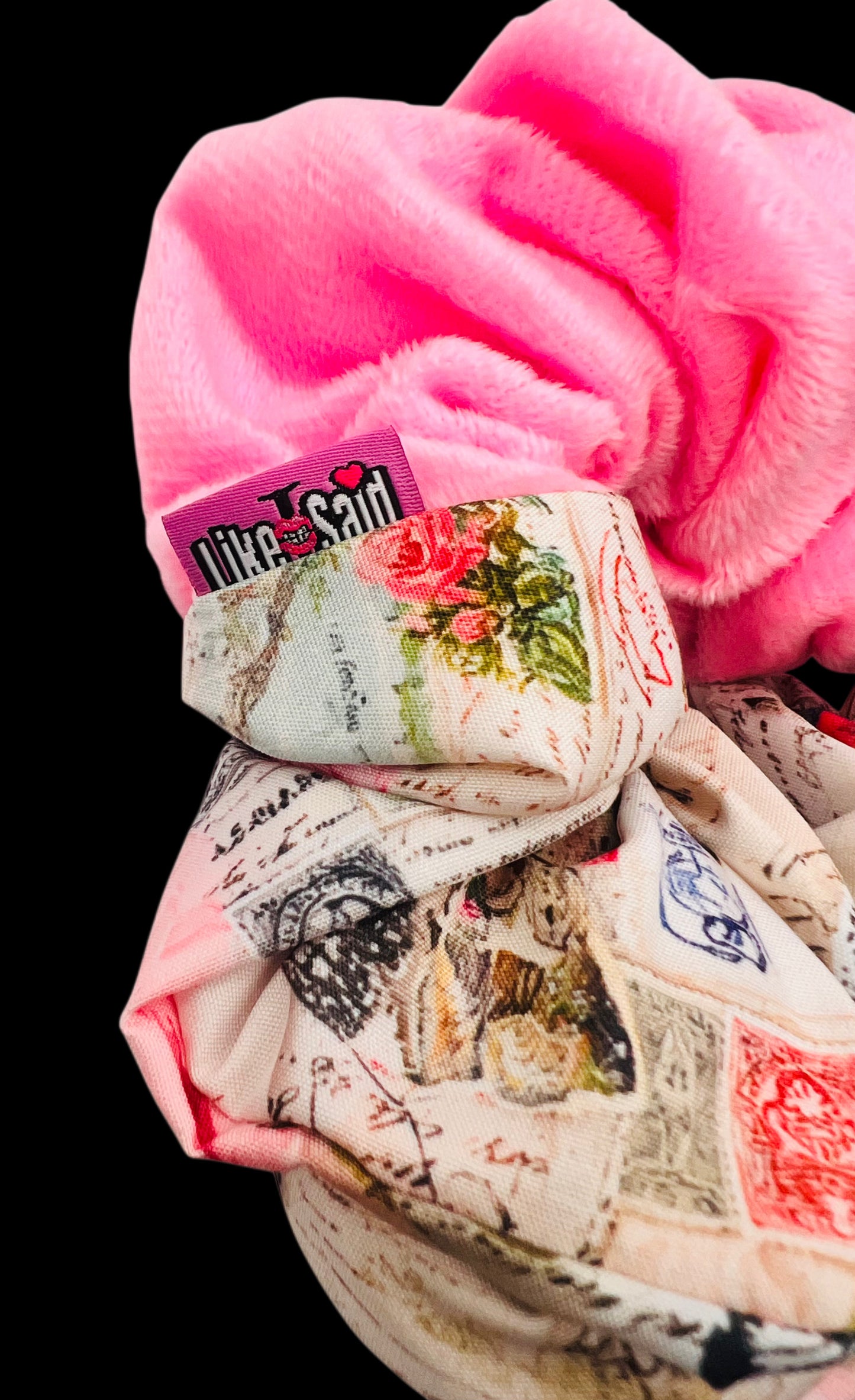 Pink Passport Plush Scrunchie โ๏ธ๐